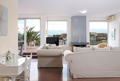 WHY CHOOSE LONGOBARDI SEA-FRONT-VILLA FOR THIS SUMMER